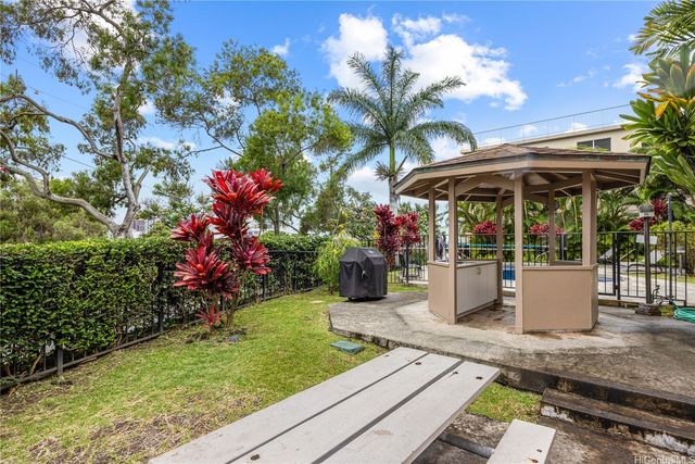 512 Iolani Avenue 202, Honolulu, HI 96813