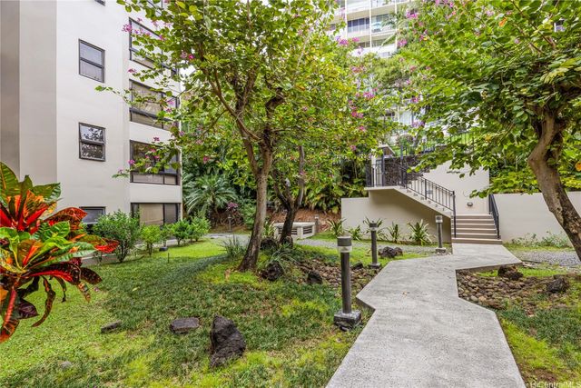 512 Iolani Avenue 202, Honolulu, HI 96813
