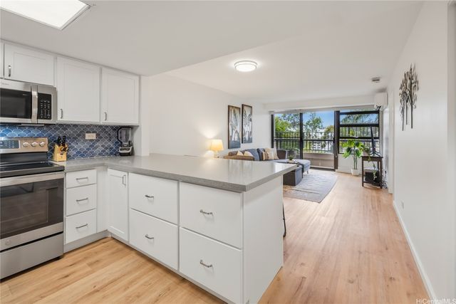 512 Iolani Avenue 202, Honolulu, HI 96813