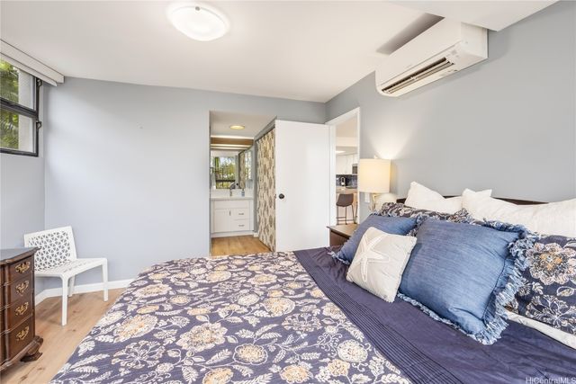 512 Iolani Avenue 202, Honolulu, HI 96813