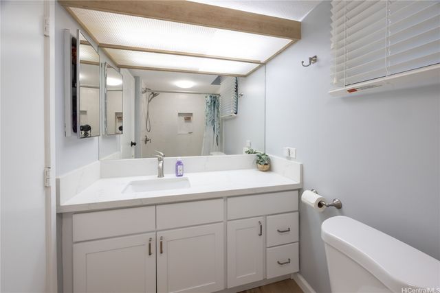 512 Iolani Avenue 202, Honolulu, HI 96813