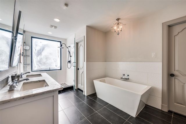 4 Rue Du Lac Street, Dallas, TX 75230