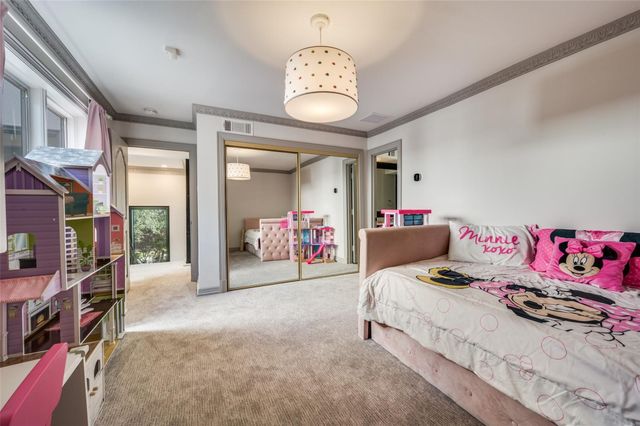 4 Rue Du Lac Street, Dallas, TX 75230