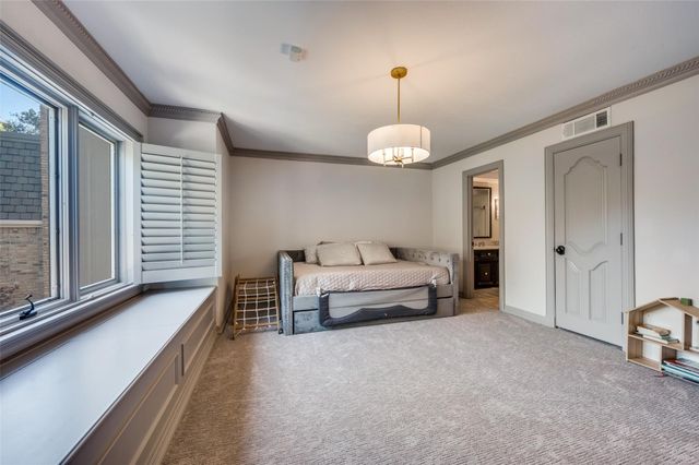 4 Rue Du Lac Street, Dallas, TX 75230