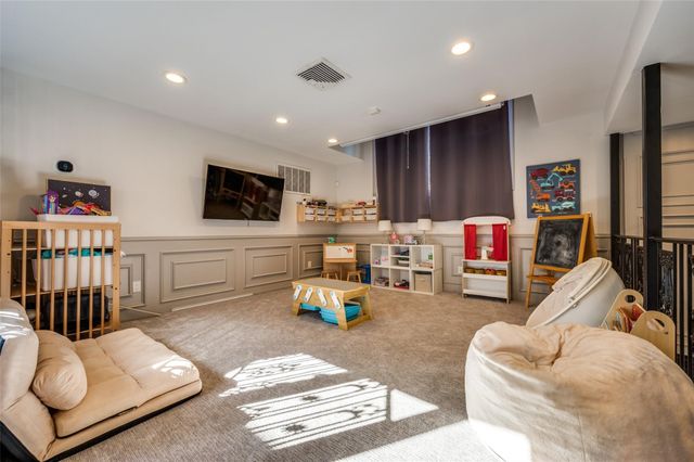 4 Rue Du Lac Street, Dallas, TX 75230