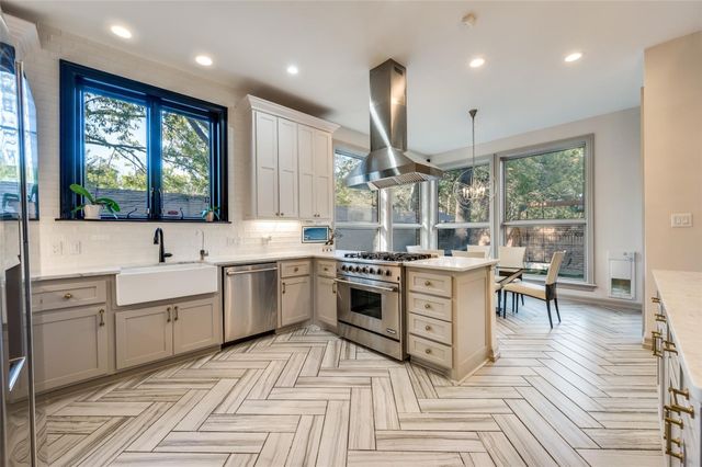 4 Rue Du Lac Street, Dallas, TX 75230