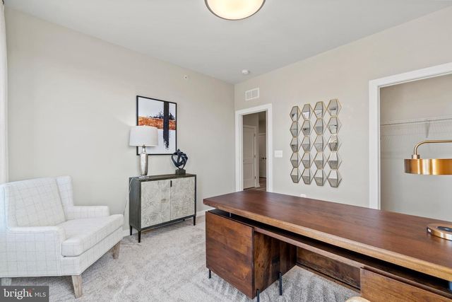 1107B DABNEY DR, Manassas Park, VA 20111