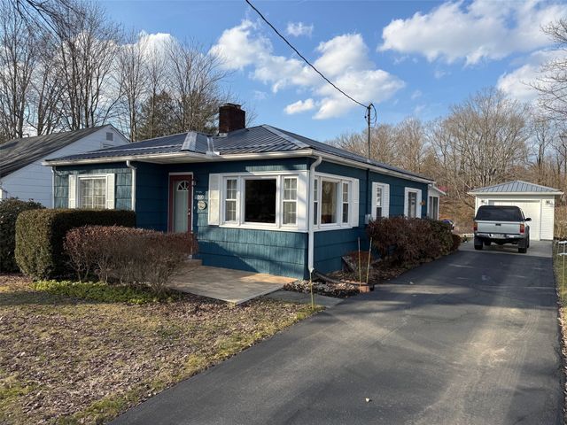 12090 MIDWAY Drive, Conneaut Lake, PA 16316