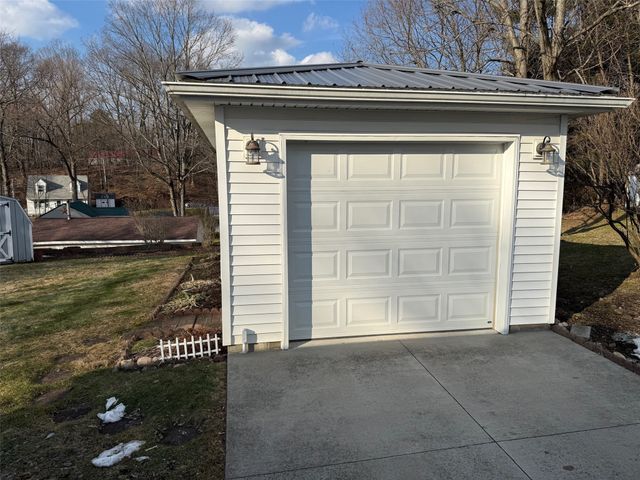 12090 MIDWAY Drive, Conneaut Lake, PA 16316