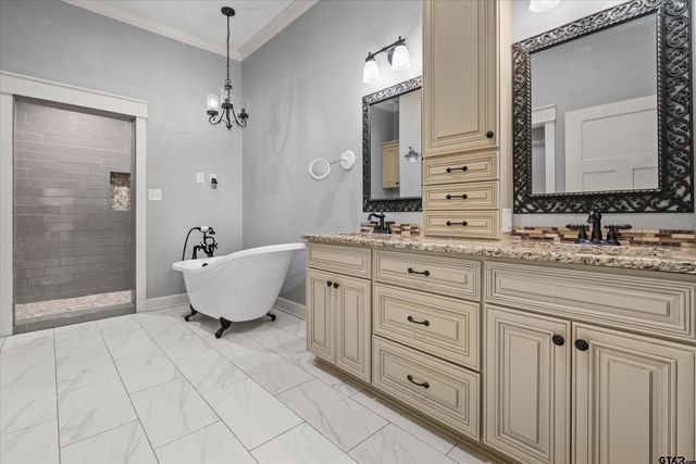 501 S Boyd St, Lindale, TX 75771