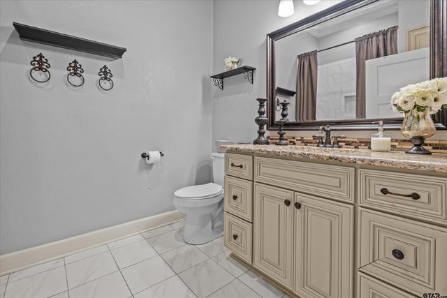 501 S Boyd St, Lindale, TX 75771