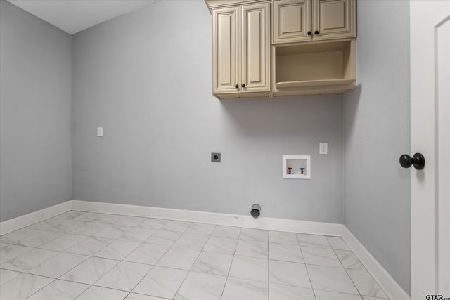 501 S Boyd St, Lindale, TX 75771