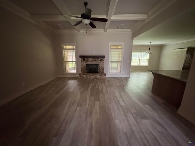 117 Waters Edge Ct., Kathleen, GA 31047