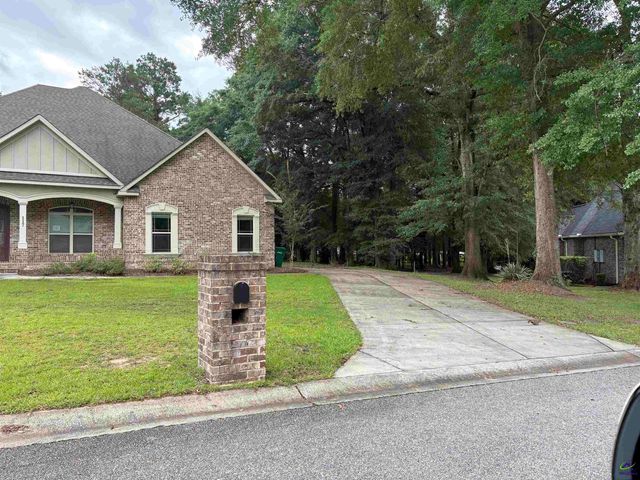 117 Waters Edge Ct., Kathleen, GA 31047