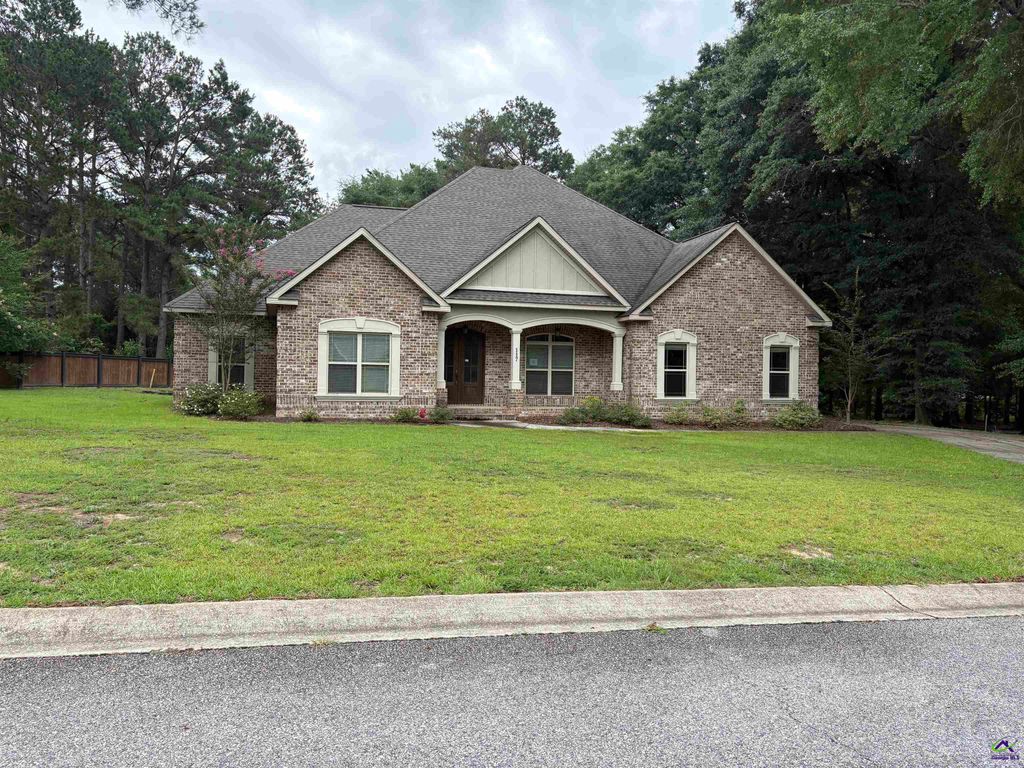 117 Waters Edge Ct., Kathleen, GA 31047