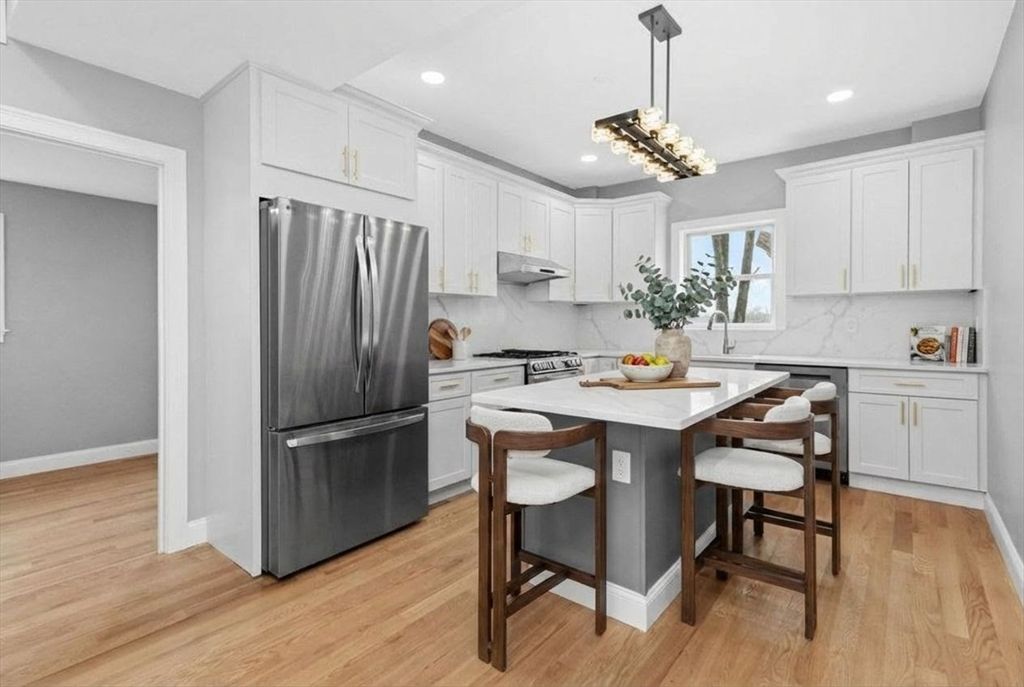 66 Stanley St 1, Boston, MA 02125