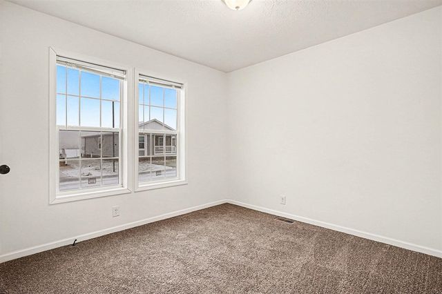 1283 E Ellis Road 14, Norton Shores, MI 49441