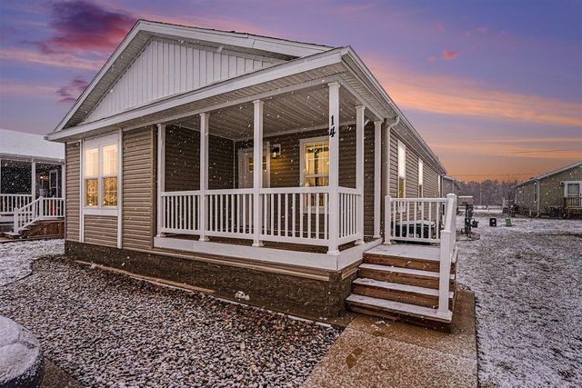 1283 E Ellis Road 14, Norton Shores, MI 49441