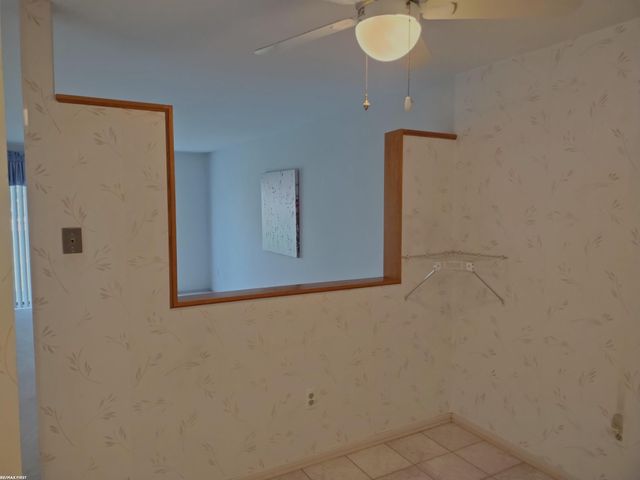 6619 Apt 102 Ridgefield Cir Street, West Bloomfield Twp, MI 48322