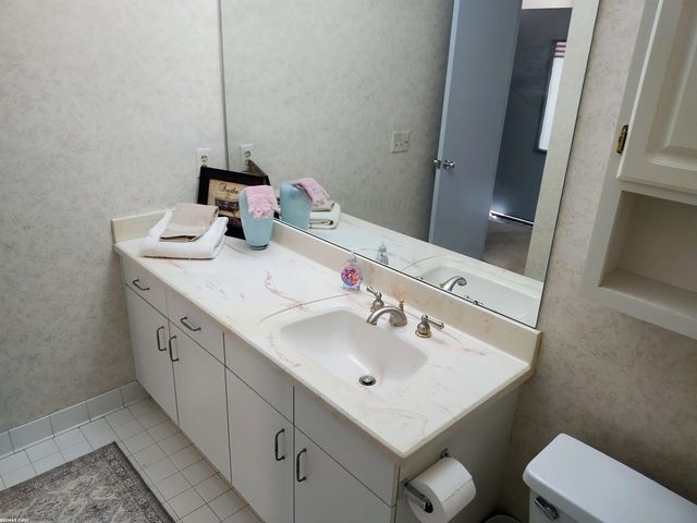 6619 Apt 102 Ridgefield Cir Street, West Bloomfield Twp, MI 48322