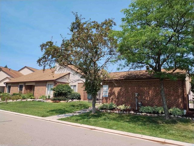 6619 Apt 102 Ridgefield Cir Street, West Bloomfield Twp, MI 48322