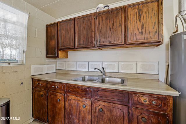 7337 MIMOSA Avenue, El Paso, TX 79915
