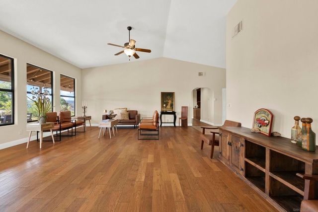 20119 Para Siempre Vis, Ramona, CA 92065