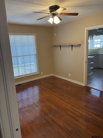 1931 S Wiley, Tyler, TX 75701