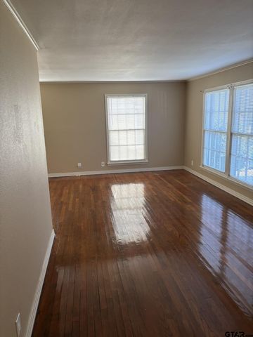 1931 S Wiley, Tyler, TX 75701