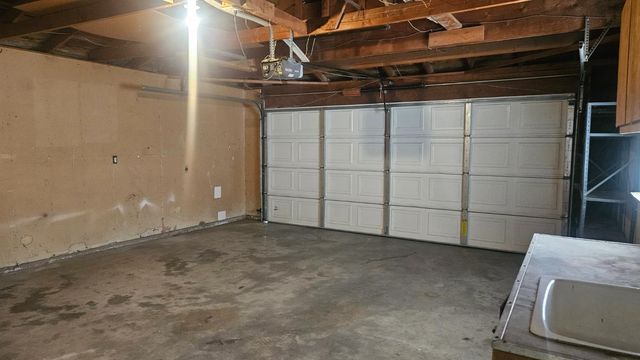 3216 Renn Avenue, Clovis, CA 93611