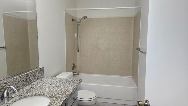 3216 Renn Avenue, Clovis, CA 93611