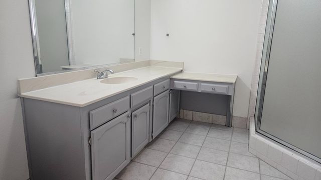 3216 Renn Avenue, Clovis, CA 93611