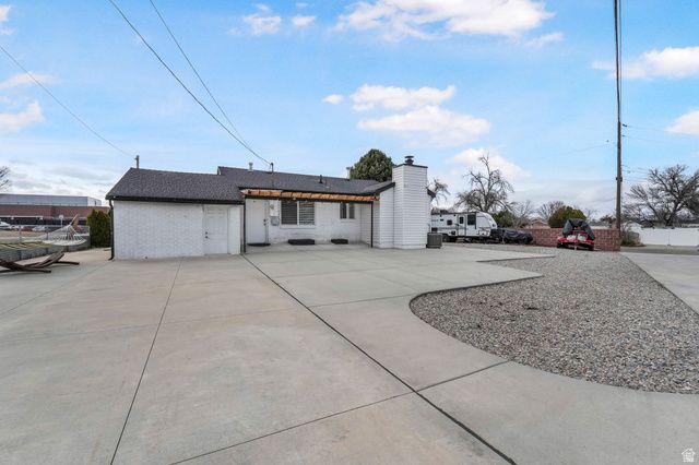 5769 S HILLSIDE DR, Murray, UT 84107