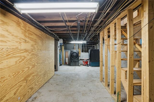 625 Oakland Beach Avenue, Warwick, RI 02889
