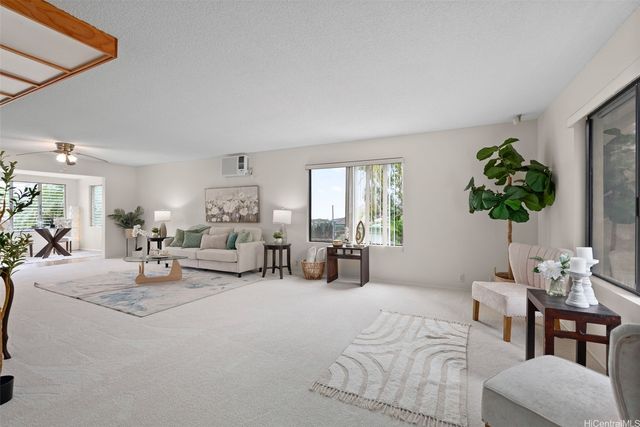 98-1239 Kaonohi Street, Aiea, HI 96701