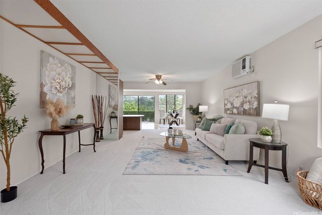 98-1239 Kaonohi Street, Aiea, HI 96701