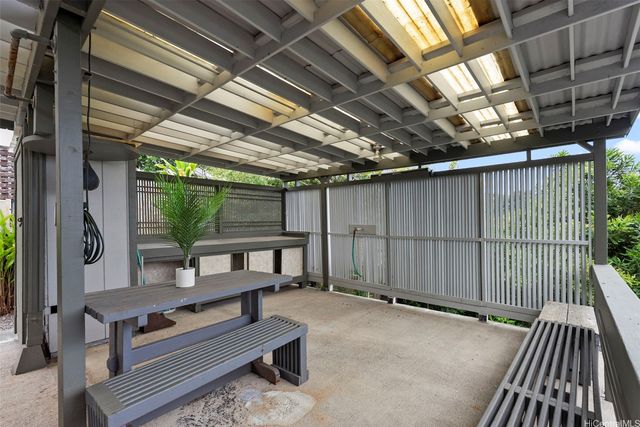 98-1239 Kaonohi Street, Aiea, HI 96701