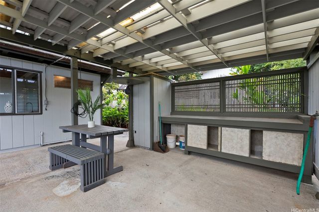 98-1239 Kaonohi Street, Aiea, HI 96701