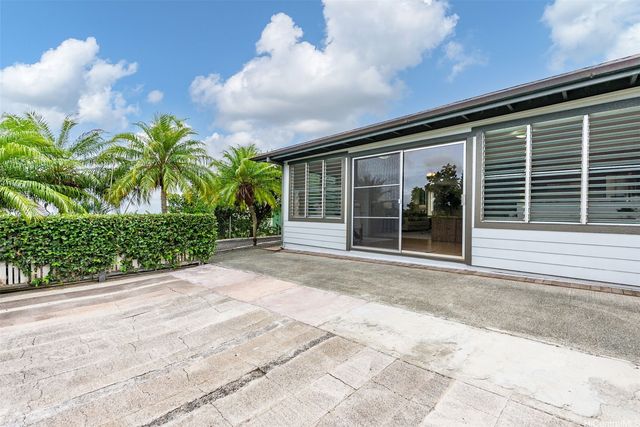 98-1239 Kaonohi Street, Aiea, HI 96701