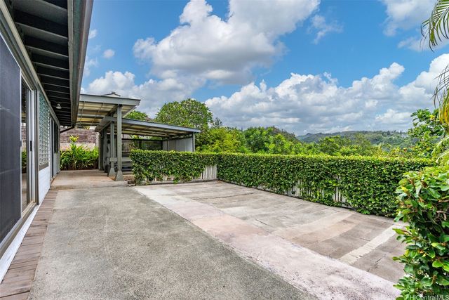 98-1239 Kaonohi Street, Aiea, HI 96701