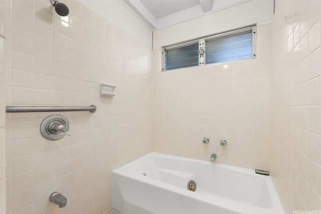98-1239 Kaonohi Street, Aiea, HI 96701