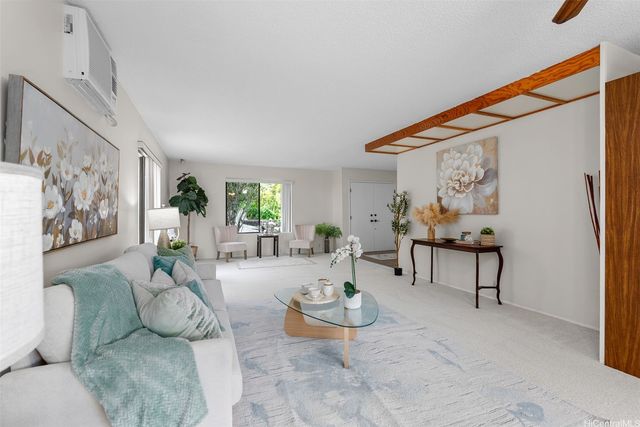98-1239 Kaonohi Street, Aiea, HI 96701