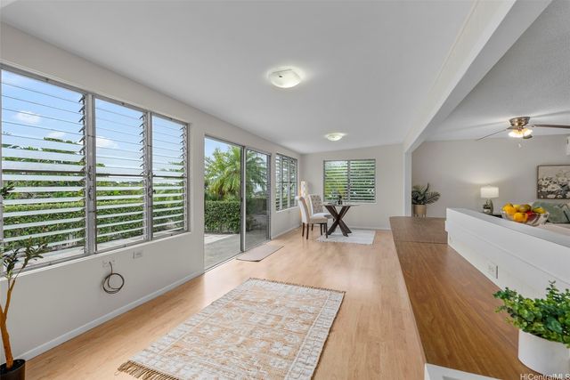 98-1239 Kaonohi Street, Aiea, HI 96701