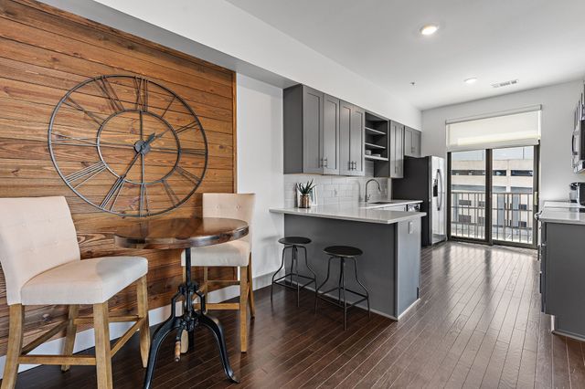 2407 8th Ave S Apt 402, Nashville, TN 37204