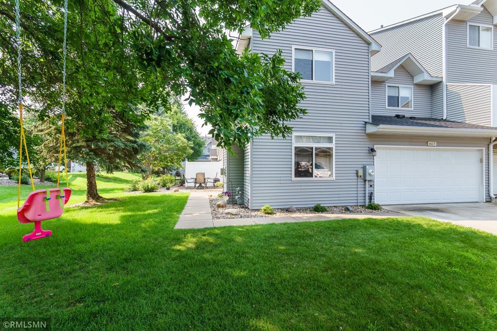660 Kingfisher Lane F, Woodbury, MN 55125