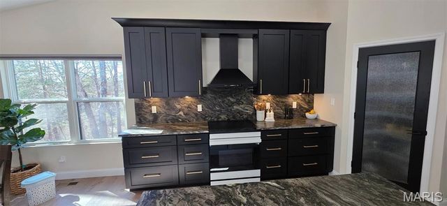 9784 Ridgecrest Drive, Hillsboro, MO 63050