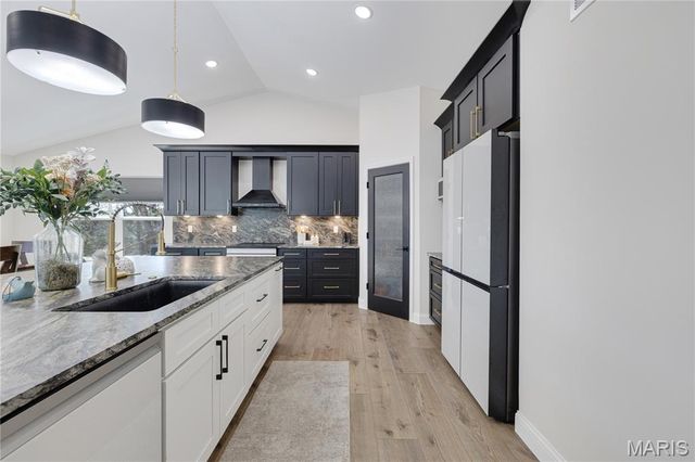 9784 Ridgecrest Drive, Hillsboro, MO 63050