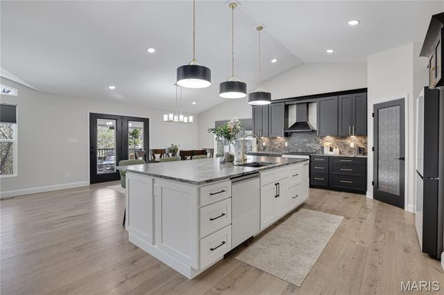 9784 Ridgecrest Drive, Hillsboro, MO 63050