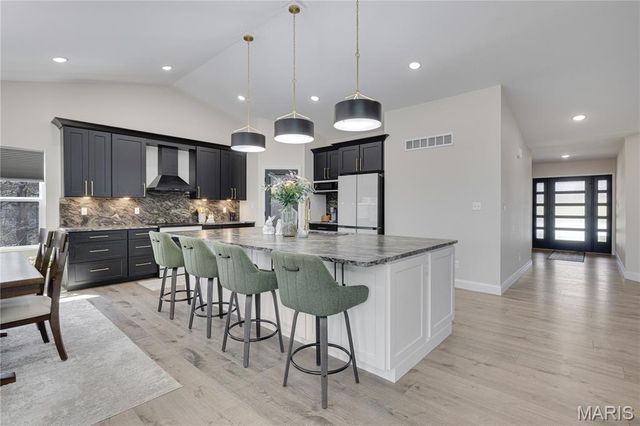 9784 Ridgecrest Drive, Hillsboro, MO 63050