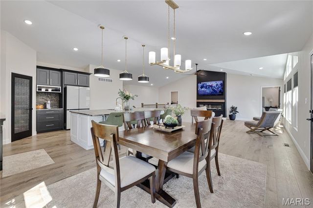 9784 Ridgecrest Drive, Hillsboro, MO 63050